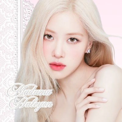 ⠀⠀⠀Amour⠀Op. II⠀ “Modish⠀Delicately” ꨄ︎ ⠀⠀⠀Resembles⠀the⠀blooming⠀daisy⠀who ⠀⠀⠀everlastingly⠀mesmerizing⠀as⠀epitome⠀ ⠀⠀⠀of⠀delight⠀upon⠀the⠀magical` realms