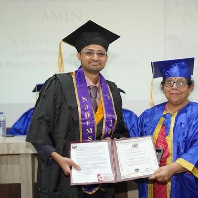 krushil_amin's profile picture. MBBS, NDMED'24 Follow your passion 🏄‍♂️🌊⛰️,Força Barça ⚽️