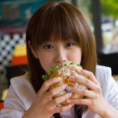 taking a bite out of my hamburger... what am I pursuing? I wish I didn't know anything... instead, I know.