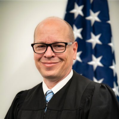 Dad, husband, Illinois Appellate Court judge. Domer, Dukie. Once homeless. Personal account 🇺🇸
