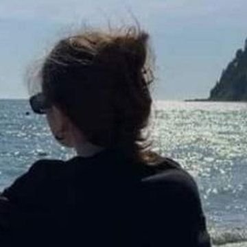✦ وما نيل المطالب بالتمني ✦
✦ ولكن تؤخذ الدنيا غلابا ✦
╰☆☆ ═══•••✦✿✦•••═══ ☆☆╮