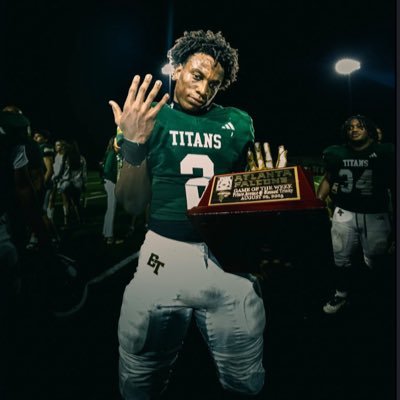 6’0 190 C/O 2026 - 2023&2024 FIRST TEAM ALL REGION RUNNING BACK 4.0 CORE G.P.A. RB/DB @BTCATHOLIC H/C @COACHEDDUDLEY63 1YOUNGMONEY19@GMAIL.COM 📲404-735-7605
