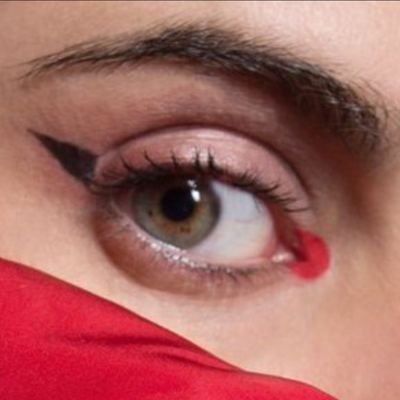 Estoy soñando ser un niño e intentando ser un hombre.
Ella lo sabía, Gata Cattana lo sabía
