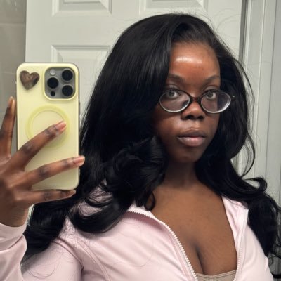 K1M0R4_'s profile picture. 23 | INFJ-T | neurodivergent ace | certified baby gamer🏅• social life in shambles