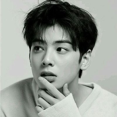 joowelrie618748's profile picture. 