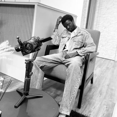 🪖. Dancer | Cinematographer | Drone Pilot | Editor.🕺🏾👨🏾✈️🎥 Bookings : only1blaaq@gmail.com IG : ey3sofblaq