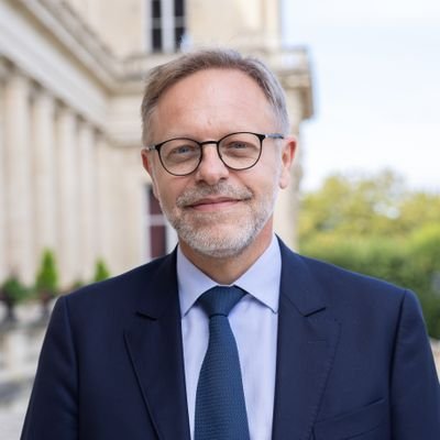 Ambassadeur de France en Géorgie
საფრანგეთის ელჩი საქართველოში
🇲🇫 🇬🇪