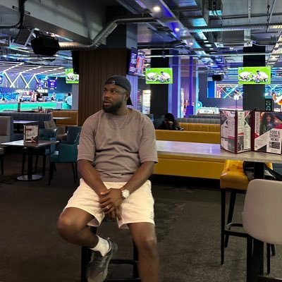 SMOBA | Diplomat | Supporter Of @Bucks X @Arsenal | co-founder @momandme_f