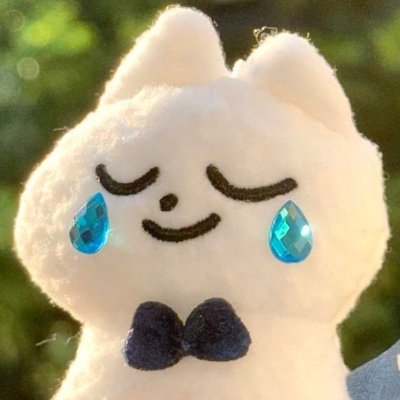 Lynne_Sena's profile picture. they/them