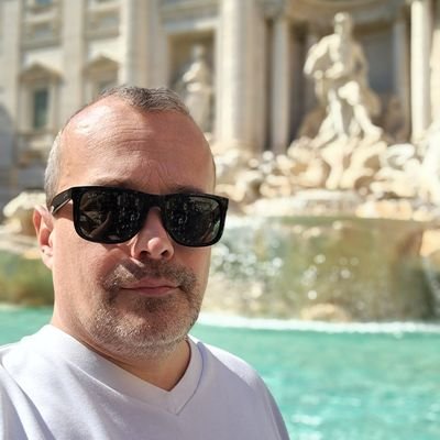 🟣⚪️
Leest al eens een Tweet verkeerd en laat al eens een snor staan.
https://t.co/vQHWFi8h6z