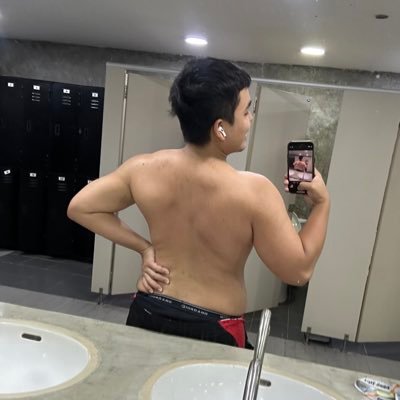 ผมรุก 56” จะนัดเย็ดส่งรูปหน้าหุ่นมาเลยครับ ไม่คุยกับคนโง่ เขียนชัดมากแล้ว , ชอบคนหุ่นลีนหรือตัวเล็กครับ ใส่แว่นพิจาณาเป็นพิเศษ หมู่ได้คือชู้ตเลย 🥺🙏