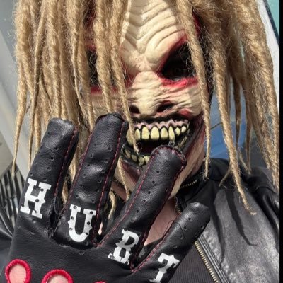 IWC: Fan of Horror, Seattle Seahawks, Seattle Mariners, Bray Wyatt, Karrion Kross, Nikki Cross, Alexa Bliss, Wyatt Sicks, Stephanie Vaquer ⭕️ 🏮