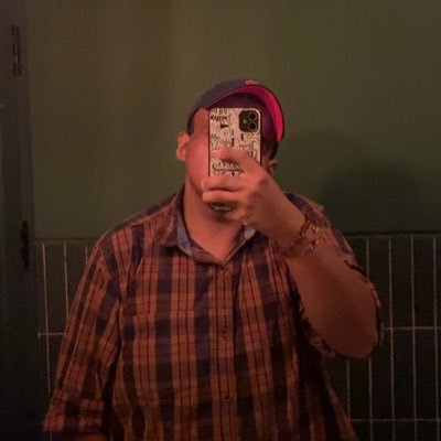 a messy writer | 27, Indian, he/him | 🏳️🌈 & 🇵🇸 ally | host: @draftingpit
