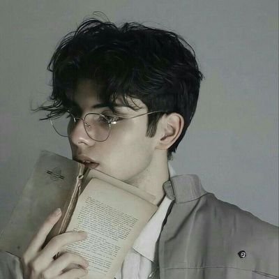 نعم أخطأت..
كثيرا وهنالك اشياء ندمت على فعلها لكني اتعلم واعتذر واتغير