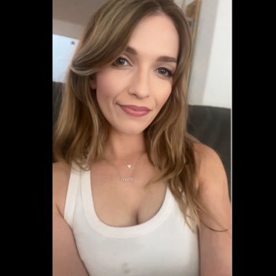 |Kick/Twitch Affiliate 💜💚| @GFuel Ambassador code: LITTLEELF for 20% off| TJ💍 Wife & Mom| My Personality is better than my gameplay✨