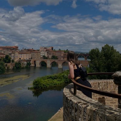 chacrt2's profile picture. 