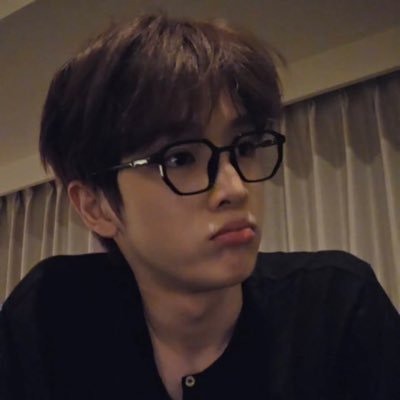 TENLEE NEWJEANS SKYNANI KARINA SUNGCHAN RIIZE aespa 🍀 💫💞🐈⬛🐶 (fan account)
