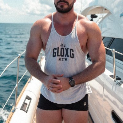 Straight, ripped & packing XXL 🔥 Just a taste here…
Want more? My main X & all the nasty fun are waiting inside 👇
