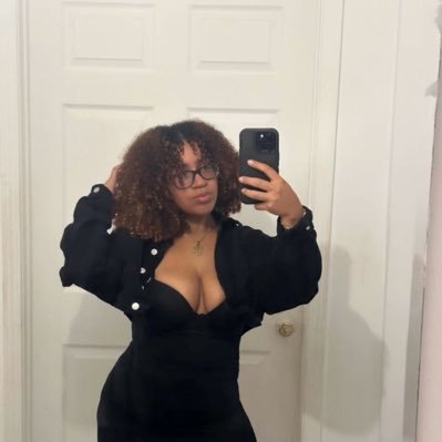 Do Content and Meetups I’m Dominican or Afro Latina 😘😘😘 some fine Dominican shit 🥰😝