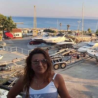 Ana98619753's profile picture. 