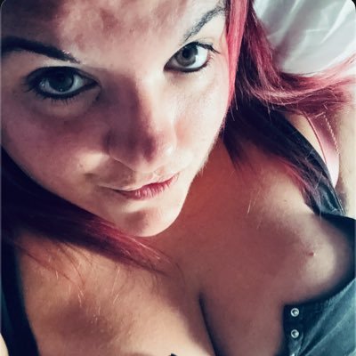🍷 À la Fluffy Attitude 😎, Un Brin Épuisée🥱De la maison Serdaigle🧙♀️, Mom of two💙🩷 Cuisinière Fancy 🤌🏼❗️Vraiment pas assidue sur les DM. 😅
