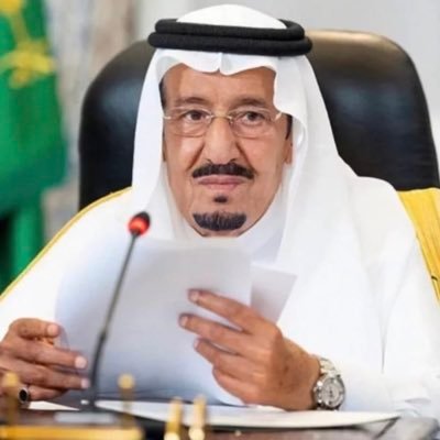 ناقد وعضوجمعية إعلام ومدير صحيفةصدى العرب وصحيفة موجز بالباحة عملت بالصحف عكاظ الوطن البلاد الحياه اليوم والباحة اليوم ومعد كتاب تاريخ وانجازات الحسام