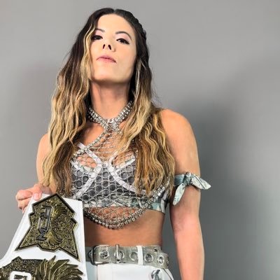 G-MONEY 🇨🇦🇺🇸🇯🇵• ROW Glory Women’s Champion & 1/2 Tag Team Champions, The MoneyBirds 💸🕊️ 📸 ig: gigiwrestling 📧 gigireybookings@gmail.com