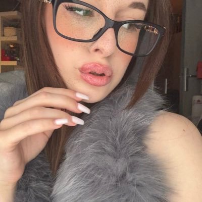 🇷🇺 Russian Princess in Fur you love to spoil - Pay to Speak - FinD : @Reine_Russe_ 🤍 https://t.co/9bD7RHyG6q