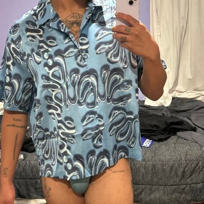 Latinx Submissive/Dominant Vers : Foreskin Enthusiast : Kinky with a hint of Fetishes