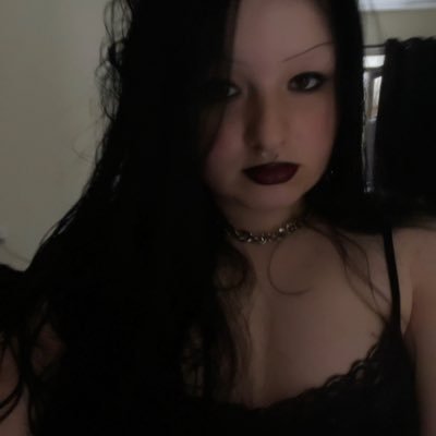 vampire & witch loverrr ❦ letterboxd addict ❦ fiona apple enthusiast