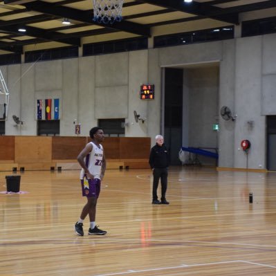 6’1/2Combo Guard |class of 2027|GPA3.4| -Melbourne Australia Looking for American prep schools for 2024-2025 season 🇦🇺🇺🇸 @makletworku@yahoo.com