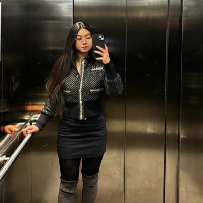 goddessfeii's profile picture. i take your money and dignity | @masterhuang_