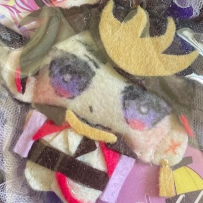 vonnji_yap's profile picture. 20+ || sub acc dedicated to whatever || heavy rt spam and many thoughts || will post doodles and WIPs || art/main acc: @vonn_ie_
