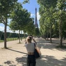 awtadu11622's profile picture. 