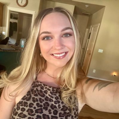 sugarsav's profile picture. forever in love with @starontwitch ❤️⭐️| big fan of beer + science + skyrim + fallout + being hot + using primarily sources. radicalized by basic decency.