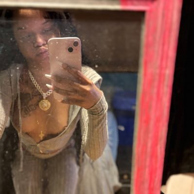 __sincereari's profile picture. all praises to the most high 🌼