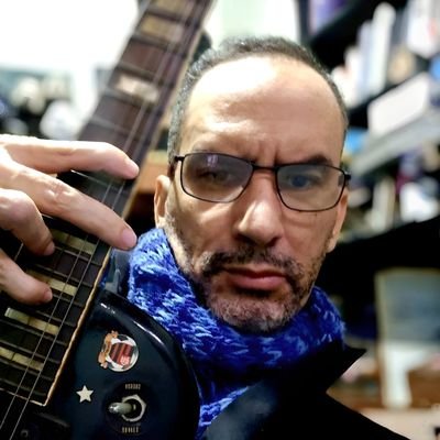 ᶜʳᶠ 𝗙lamenguista
≡ 𝗔mante de Literatura
𝄢 𝗔mante de Música
⍯ 𝟮14782
Δ 𝗘x-executivo de Finanças
𝗩anitas Vanitatum et Omnia Vanitas ∴