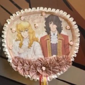 劇場版ベルばらにて再燃💖50年前宝塚初演連れて行ってくれた母&叔母に感謝しかない💕ベルサイユのばら🔔🌹推しアカウントへ編集しました🥰無言フォロー失礼致します🙇♀️成人済👩往年BBAですが心は乙女🤣 ヘッダーは次女卒制作品(織物)