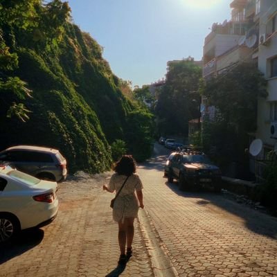 b_rfnn's profile picture. yaklaşma dostum