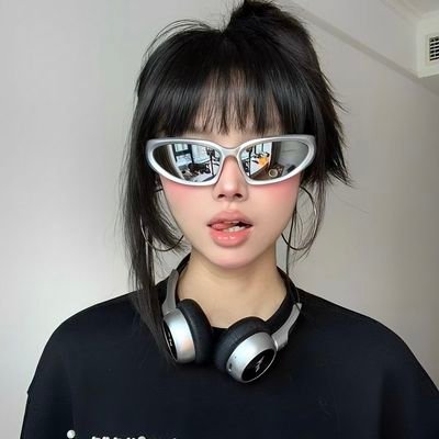 zysluv's profile picture.