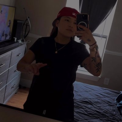 amandamram's profile picture. 29 ♒︎