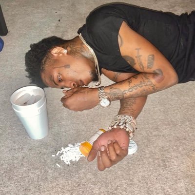 xrondobeenpaid's profile picture. https://t.co/k6Sh6Smcjw