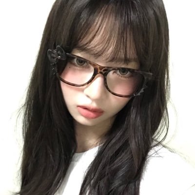 you hate wooje and you expect me to rt your missing sister?
