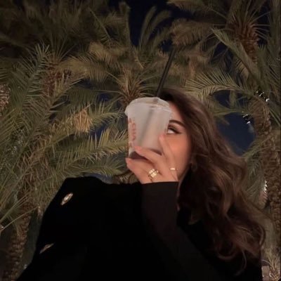 محدٍ يخلّيني على مفرق طريق أنا الطريق مـن اوّله لين آخـره