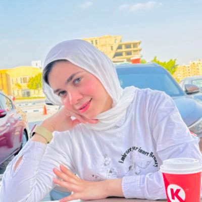 pharmacist..hodophile🛫 sun chaser🌞…🇪🇬|🇦🇪 less is more ✨