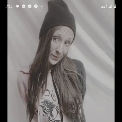 Lilyrosee101010's profile picture. Your fantasy, my rules 💄🔥 Seeking sugar daddies for luxurious living 💸💅