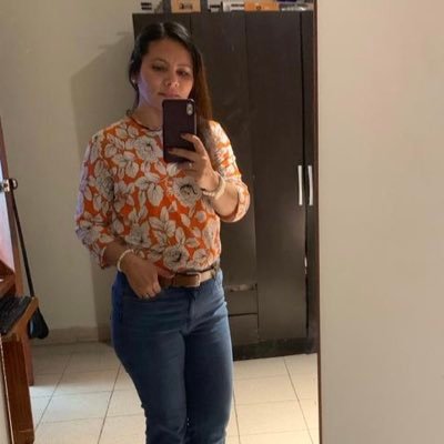 No busco likes, busco sentido.”I'm not looking for likes, I'm looking for meaning.