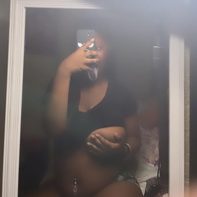 MY ONLY TWITTER 😝MENU AVAILABLE 💟. SLUTTY CONTENT | PRETTY PUSSY TT | BROKIES BLOCKED 🚯
