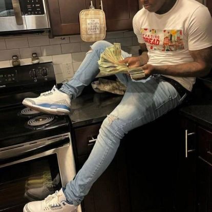 Come Shop with me shii on fire 🔥 join the winnings team scared money makes no money 💰 hit ma tg: https://t.co/lCzw2OPM0C