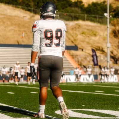🇼🇸6’2”. 230 lbs . DE/NT. c/o 2027 . Skyridge High School . Lehi, Utah. 🇺🇸